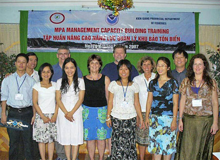 National Marine Sanctuary and Coastal Services Center staff worked with Vietnamese mentors