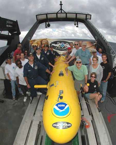 Scientists and crew aboard NOAA Ship NANCY FOSTER