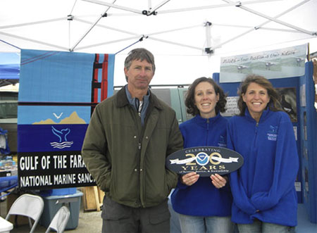 Personnel from NOAA's Gulf of the Farallones National Marine Sanctuary and the U.S. Fish and Wildlife Service