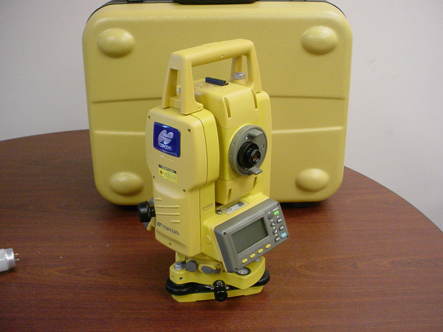 Topcon GPT-3002LW Total Station
